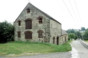 62 Fairview/325 Oak Hall, Uniontown, PA 15401 - Photo 1