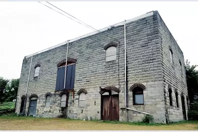 62 Fairview/325 Oak Hall, Uniontown, PA 15401 - Photo 2