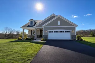 695 Ridge Ave, Canonsburg, PA 15317 - Photo 1