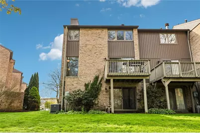 324 Central Dr, Cranberry Township, PA 16066 - Photo 2