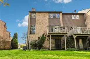 324 Central Dr, Cranberry Township, PA 16066 - Photo 2