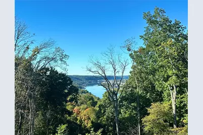 158 River Ridge Dr, Moon/Crescent Twp, PA 15108 - Photo 2