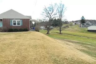 586 Sterling Dr, Buffalo Township, PA 16055 - Photo 4