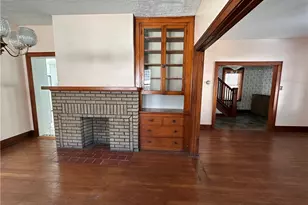 26 S Main St, Houston, PA 15342 - Photo 12