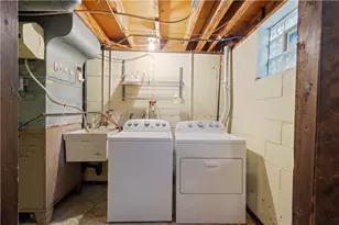 1823 Edward Dr, South Park, PA 15129 - Photo 32