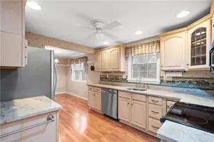 1823 Edward Dr, South Park, PA 15129 - Photo 8