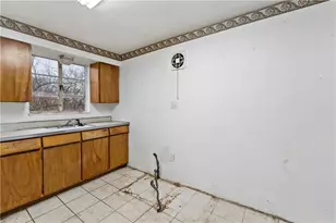 811 Eathan Ave, Pittsburgh, PA 15226 - Photo 10