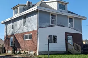 627 Kimball Ave, New Kensington, PA 15068 - Photo 2