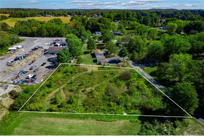 112 Elgie Dr, Center Township, PA 16001 - Photo 6