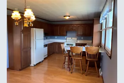 19 Lafayette St, Claysville, PA 15323 - Photo 2