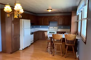 19 Lafayette St, Claysville, PA 15323 - Photo 2