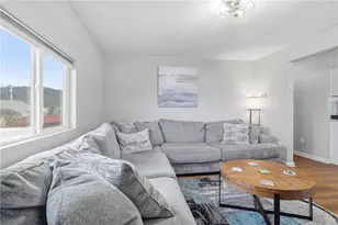 215 1/2 Dombroski Ave, New Kensington, PA 15068 - Photo 6