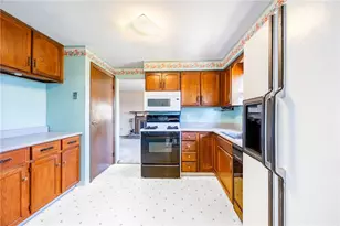 515 Sequoia Dr, Pittsburgh, PA 15236 - Photo 10