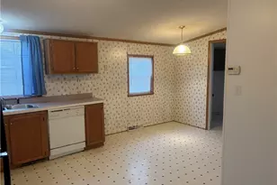 903 Union St, Farrell, PA 16121 - Photo 10