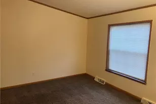 903 Union St, Farrell, PA 16121 - Photo 14