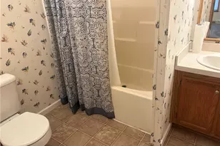 903 Union St, Farrell, PA 16121 - Photo 16