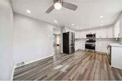 10660 Crestview Dr, Irwin, PA 15642 - Photo 10