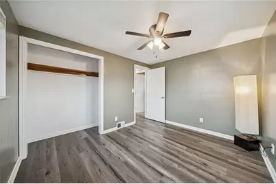 10660 Crestview Dr, Irwin, PA 15642 - Photo 14