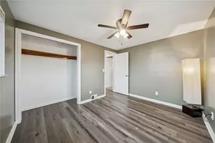 10660 Crestview Dr, Irwin, PA 15642 - Photo 14