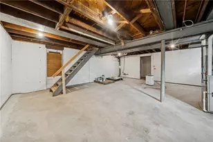 10660 Crestview Dr, Irwin, PA 15642 - Photo 20