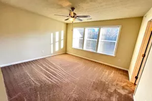 525 Gala Dr, Canonsburg, PA 15317 - Photo 10