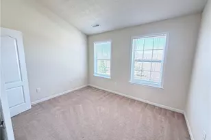 525 Gala Dr, North Strabane, PA 15317 - Photo 22