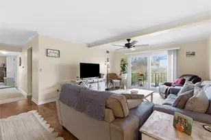 732 Forest Green Dr, Coraopolis, PA 15108 - Photo 8