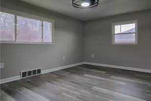 3216 Brodhead Rd, Center Township, PA 15001 - Photo 12