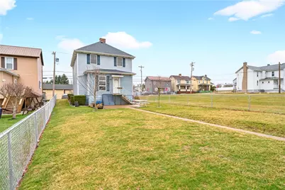 165 N Diamond St, Mount Pleasant Township, PA 15666 - Photo 4