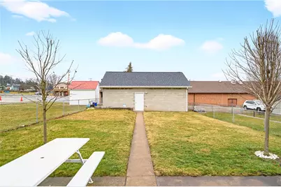 165 N Diamond St, Mount Pleasant Township, PA 15666 - Photo 6