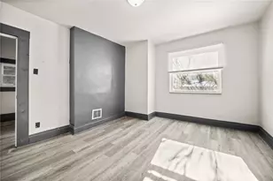 808 E 10th Ave, Munhall, PA 15120 - Photo 16