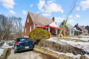 2522 Jefferson Ave, West Mifflin, PA 15122 - Photo 2