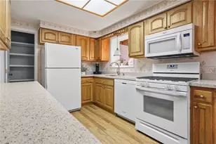 343 Westbrook Dr, Butler, PA 16001 - Photo 2