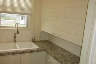 1228 N Sharpsville Ave, Sharon, PA 16146 - Photo 8