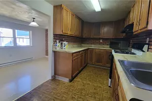 60 Strayer St, Central City Borough, PA 15926 - Photo 8