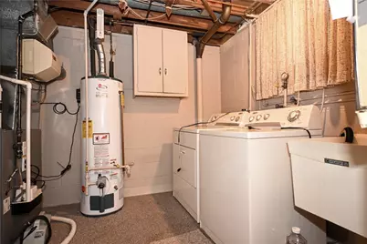 5015 Elmwood Dr, Pittsburgh, PA 15227 - Photo 32