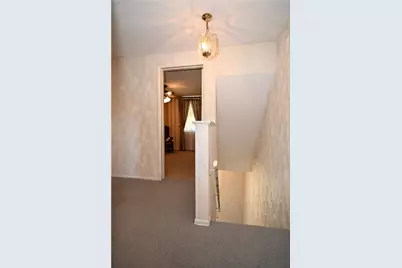 5015 Elmwood Dr, Pittsburgh, PA 15227 - Photo 24