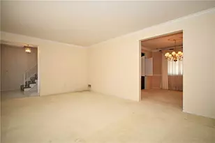 5015 Elmwood Dr, Pittsburgh, PA 15227 - Photo 14