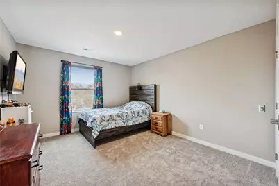 240 Victoria Dr, Pittsburgh, PA 15239 - Photo 30