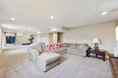240 Victoria Dr, Pittsburgh, PA 15239 - Photo 34