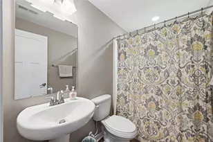 240 Victoria Dr, Pittsburgh, PA 15239 - Photo 24