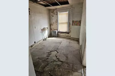 300 Longfellow St, Vandergrift, PA 15690 - Photo 24