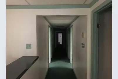 300 Longfellow St, Vandergrift, PA 15690 - Photo 6