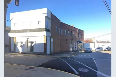 300 Longfellow St, Vandergrift, PA 15690 - Photo 1