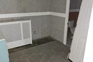 300 Longfellow St, Vandergrift, PA 15690 - Photo 30