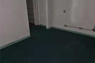 300 Longfellow St, Vandergrift, PA 15690 - Photo 8