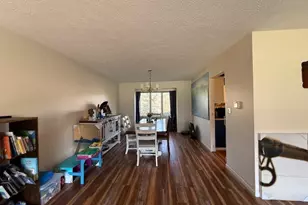 907 Parkview Dr, Johnstown, PA 15905 - Photo 8