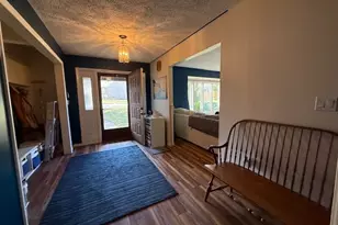 907 Parkview Dr, Johnstown, PA 15905 - Photo 2