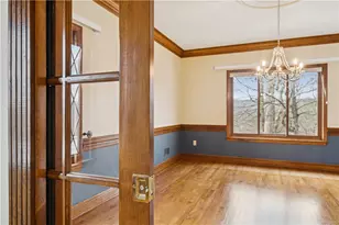 10484 Olde Villa Dr, Pittsburgh, PA 15044 - Photo 16