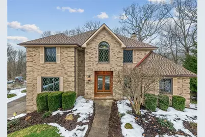 10484 Olde Villa Dr, Pittsburgh, PA 15044 - Photo 1